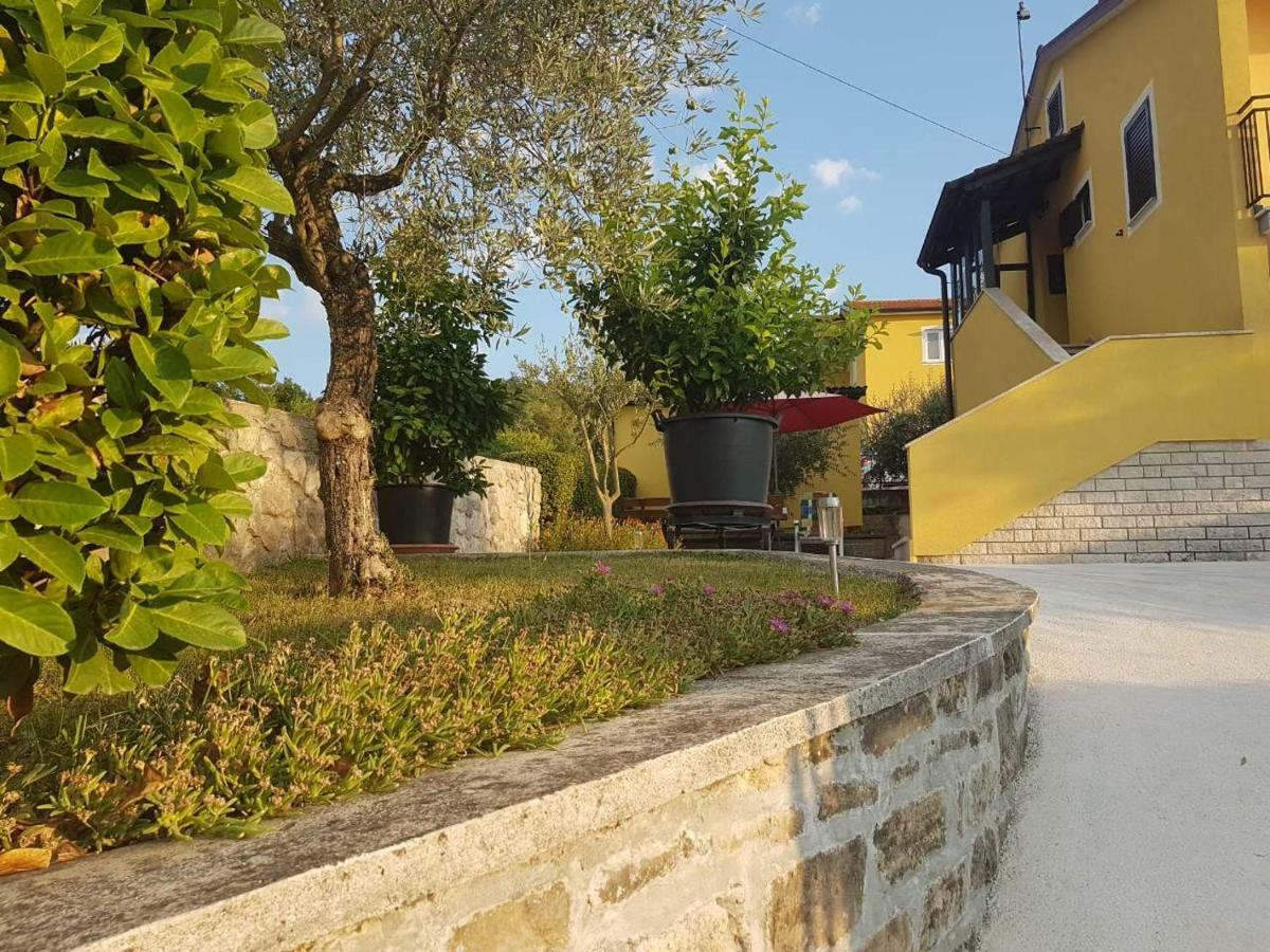 Hotel Soba Gracijela Motovun Esterno foto